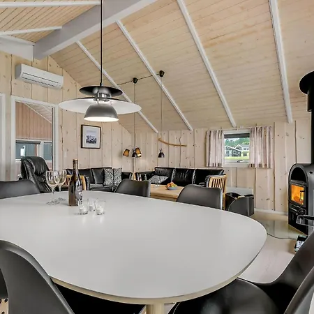 Three-bedroom In בית נופש נורדבורג