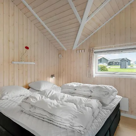 בית נופש Three-bedroom In *