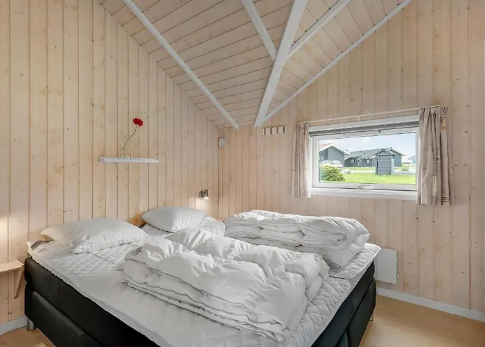 Vakantiehuis Three-bedroom In *